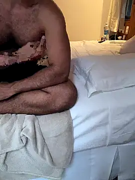 CasadoLutadorBigStuds online show from December 21, 7:54 pm