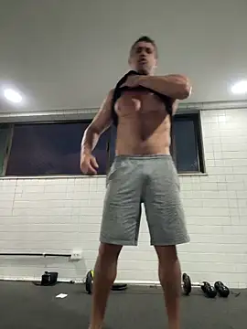 CasadoLutadorBigStuds online show from February 14, 9:11 pm