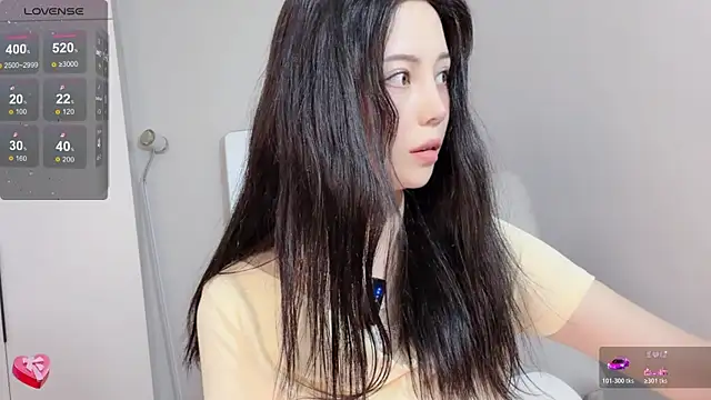 Amy-i online show from May 27, 1:30 pm