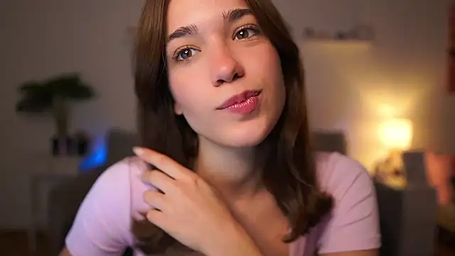 kissie cat online show from October 22, 1:11 pm