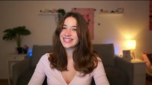 Snapshot of kissie_cat chatting on January 7, 7:27 pm kissie cat online show from January 7, 7:27 pm