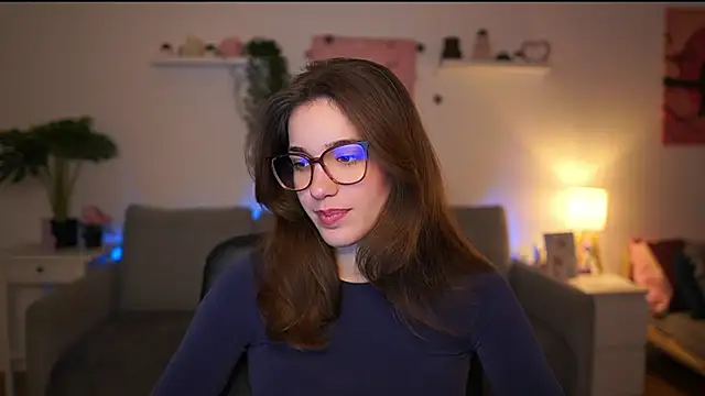 Snapshot of kissie_cat chatting on February 9, 2:21 pm kissie cat online show from February 9, 2:21 pm