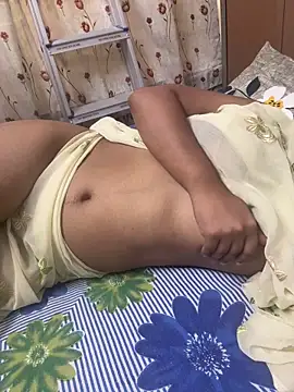 Snapshot of monicadarling09 chatting on November 13, 10:14 am monicadarling09 online show from November 13, 10:14 am