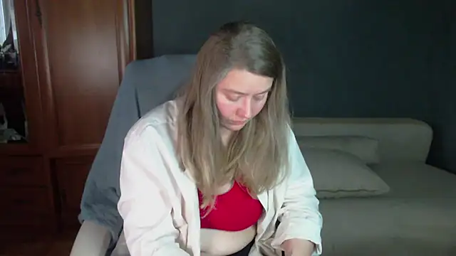 Snapshot of Sweet__Gigi chatting on December 1, 12:43 pm Sweet Gigi online show from December 1, 12:43 pm