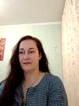 Amandda  online show from January 7, 2:30 pm