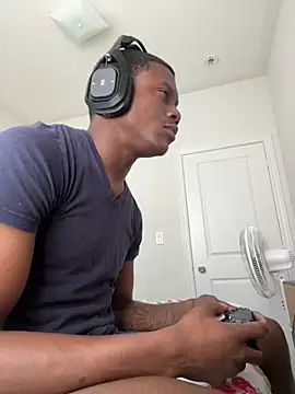 Snapshot of labishyoung25 chatting on February 4, 3:29 pm labishyoung25 online show from February 4, 3:29 pm