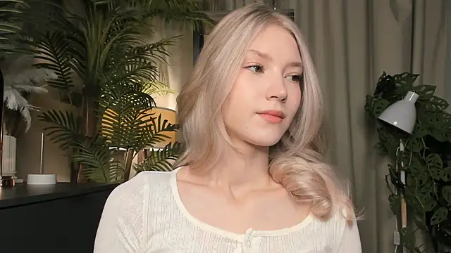 ChinBonnell online show from December 3, 5:48 am