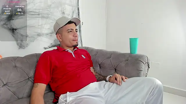 OwenStonne  online show from October 17, 4:15 am