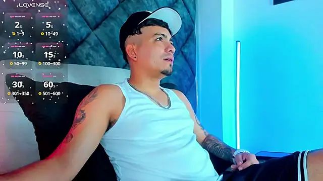 OwenStonne  online show from December 1, 1:05 pm