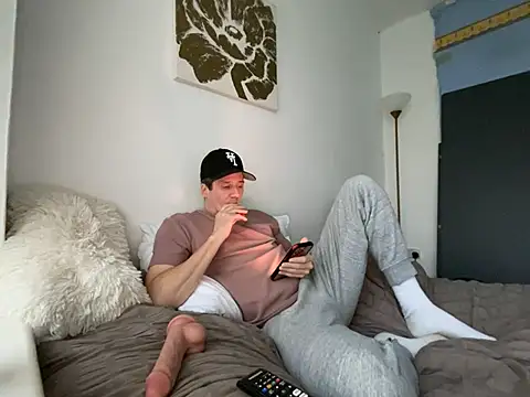 shyandchilling online show from March 1, 4:53 pm