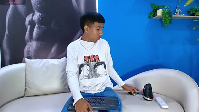 ender h0t online show from October 8, 1:31 pm