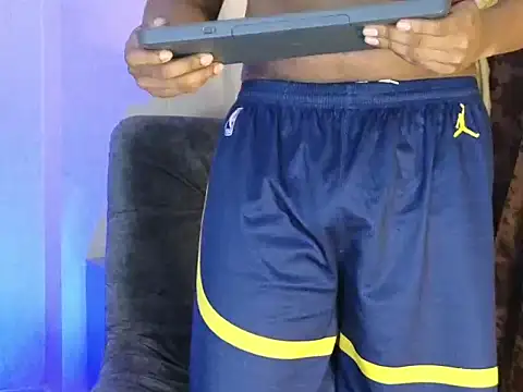 BenjaminCol  online show from November 5, 8:36 am