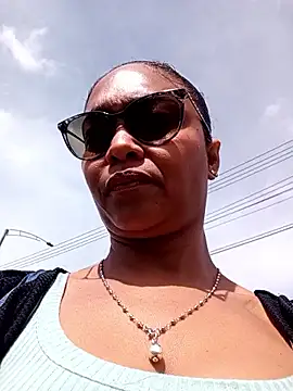 BiiancaEstradaa online show from April 7, 2:06 pm