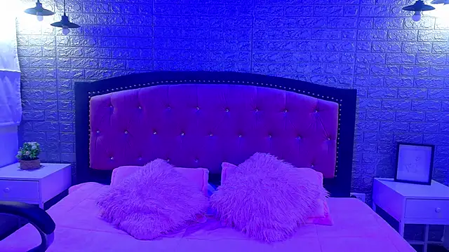 Natalie loffreda online show from December 19, 3:13 am