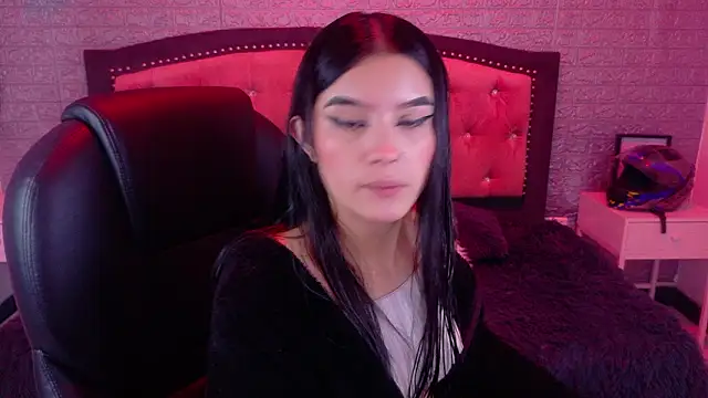 Natalie loffreda online show from February 12, 3:23 am