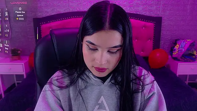 Natalie loffreda online show from March 7, 3:14 am