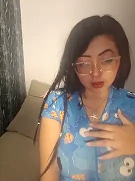 Snapshot of isa__crazy__ chatting on February 18, 8:21 am isa crazy online show from February 18, 8:21 am