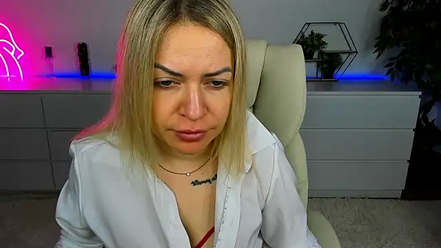 Anna Snows online show from October 30, 6:37 am