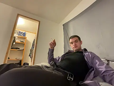 Snapshot of cumitted chatting on February 21, 8:15 am cumitted online show from February 21, 8:15 am