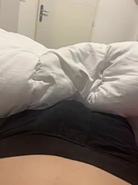 enzoyoungbisex online show from February 13, 8:38 pm