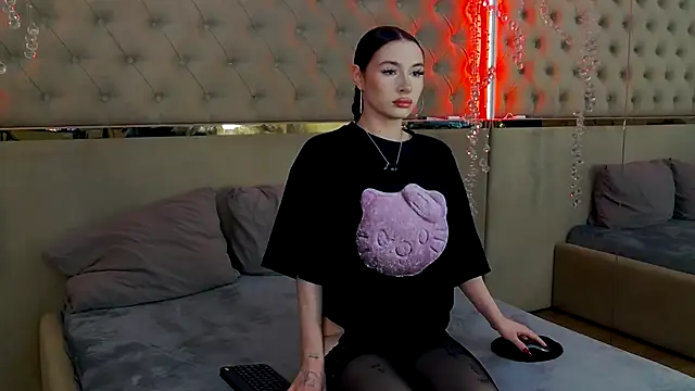 RoxyDoll  online show from October 16, 5:25 pm