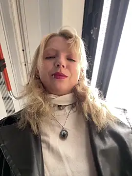 EveLittleSinner online show from October 28, 10:41 am