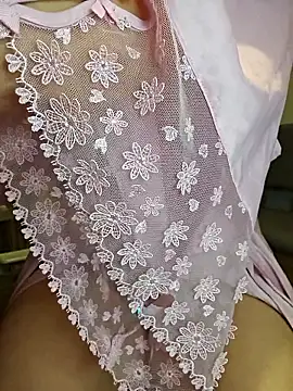 Snapshot of Lexa2003 chatting on January 18, 2:43 pm Lexa2003 online show from January 18, 2:43 pm