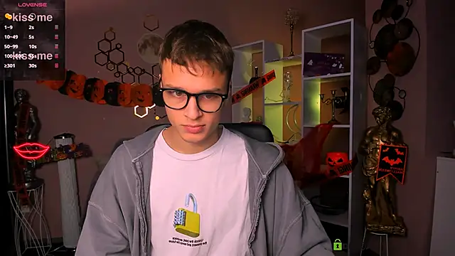 Snapshot of sam_nexor chatting on October 25, 7:30 pm sam nexor online show from October 25, 7:30 pm