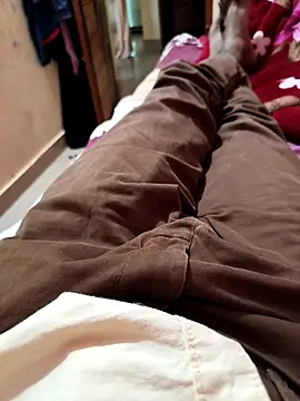 Snapshot of Alimbaby chatting on November 19, 10:26 am Alimbaby online show from November 19, 10:26 am