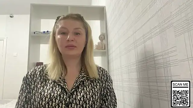 Blondie xoxoxo online show from February 28, 6:20 pm