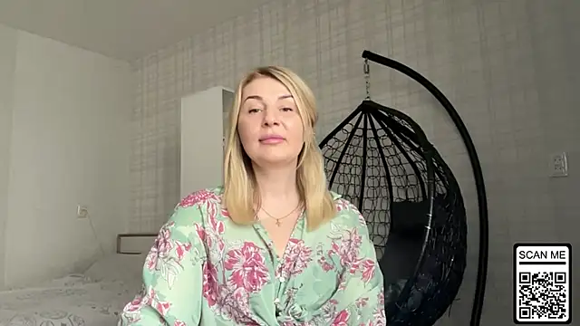 Blondie xoxoxo online show from March 26, 10:32 am