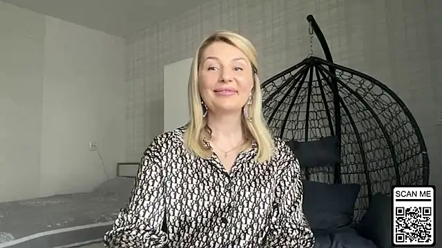 Blondie xoxoxo online show from April 15, 10:22 am