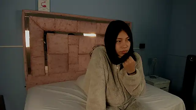 LICKY LOV online show from October 9, 3:15 am