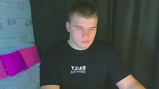 Snapshot of kittenmurr chatting on September 30, 8:47 pm kittenmurr online show from September 30, 8:47 pm