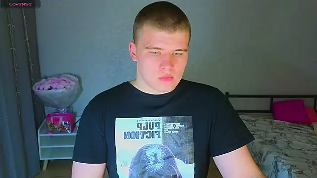 kittenmurr online show from October 19, 8:31 pm