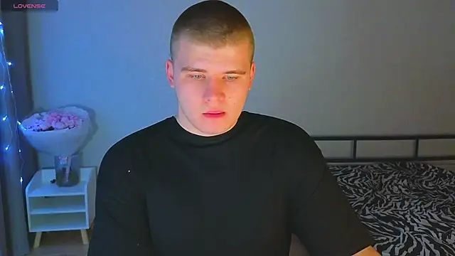 Snapshot of kittenmurr chatting on October 30, 5:46 pm kittenmurr online show from October 30, 5:46 pm