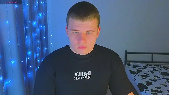 Snapshot of kittenmurr chatting on November 26, 3:40 am kittenmurr online show from November 26, 3:40 am