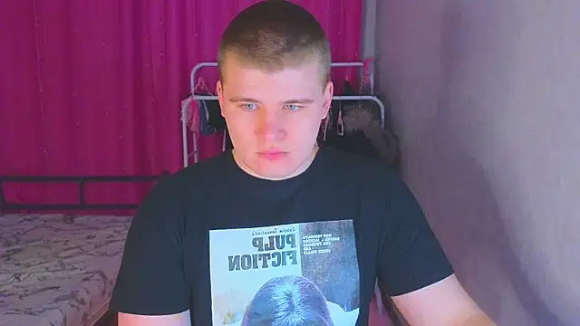 Snapshot of kittenmurr chatting on February 12, 4:57 pm kittenmurr online show from February 12, 4:57 pm