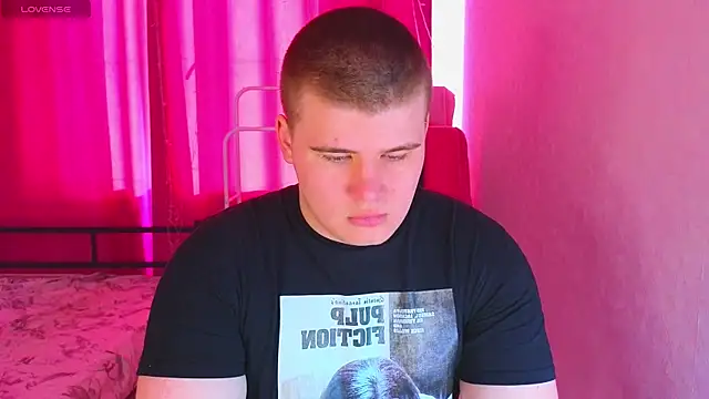 kittenmurr online show from April 4, 1:48 am