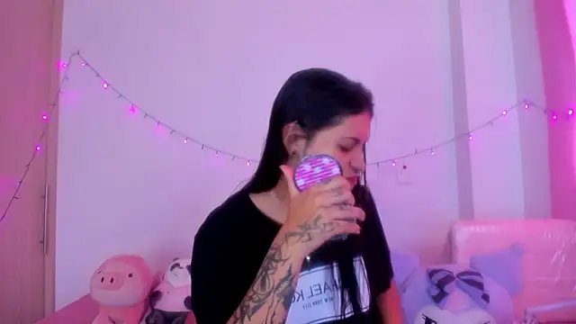 Abby roussee online show from November 3, 1:12 pm