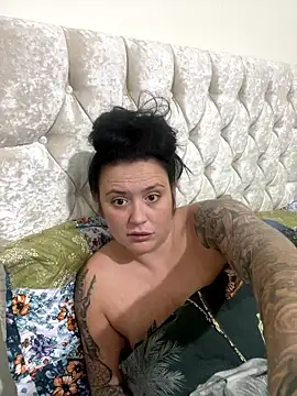 Snapshot of Charsworld chatting on January 16, 8:29 am Charsworld online show from January 16, 8:29 am