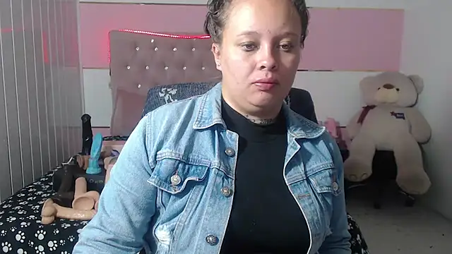 Snapshot of patty_squirt_ chatting on March 5, 2:46 am patty squirt online show from March 5, 2:46 am