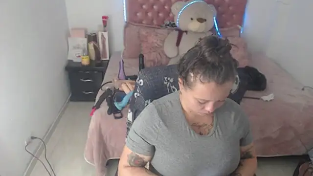 patty squirt  online show from April 8, 12:38 pm