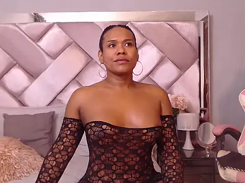 Ashleyroberst online show from October 22, 10:04 am