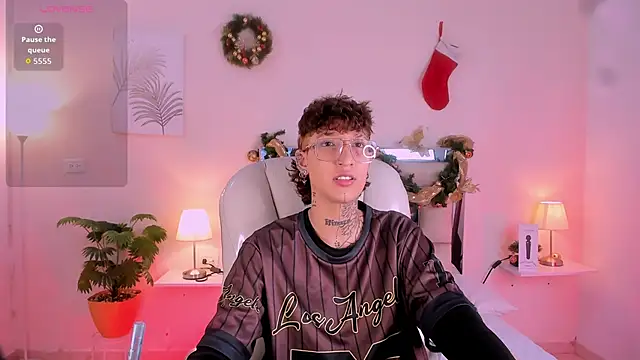 Luci Rose online show from December 3, 4:09 am