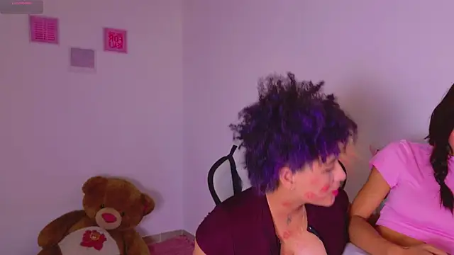 BrunetteAdams001 online show from January 16, 3:43 am