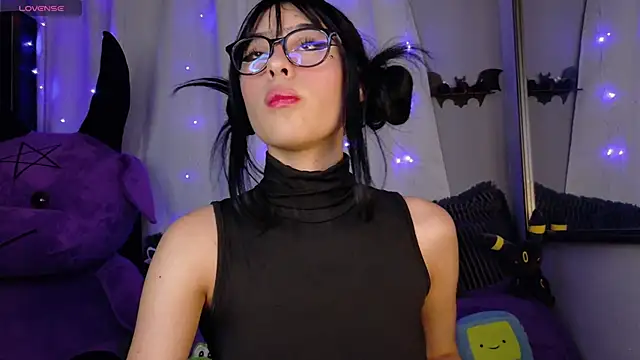 Snapshot of Shar_Succubus chatting on September 23, 12:57 am Shar Succubus online show from September 23, 12:57 am