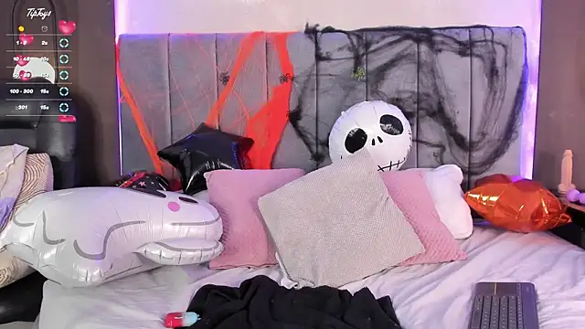 mily  18 online show from November 1, 3:52 am