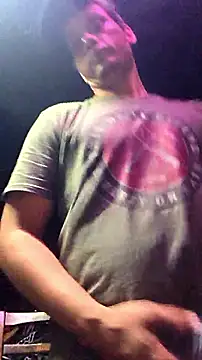 twistafatpipe online show from October 5, 8:56 am