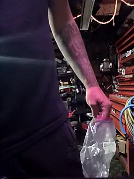 twistafatpipe online show from October 5, 11:02 pm